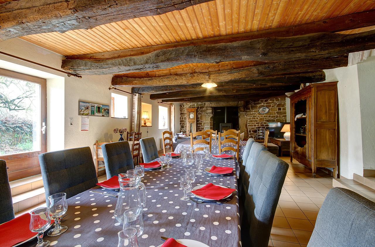 A La Ferme De Kervihern Locoal-Mendon Exterior foto